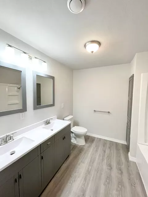Bath - 104 S Park Ave, Springfield, MN 56087 photo 3 of 6