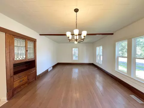 Living - 104 S Park Ave, Springfield, MN 56087 photo 2 of 7