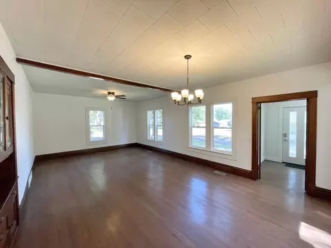 Living - 104 S Park Ave, Springfield, MN 56087 photo 3 of 7