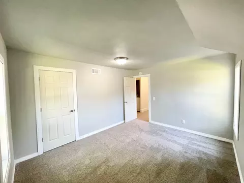 Bedroom - 104 S Park Ave, Springfield, MN 56087 photo 11 of 13