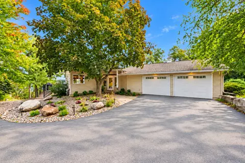 13000 182nd St N, Marine On Saint Croix, MN 55047