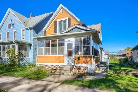 527 Blair Ave, Saint Paul, MN 55103