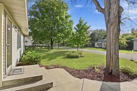 Exterior - 1602 8th Ave S, Saint Cloud, MN 56301 photo 2 of 9