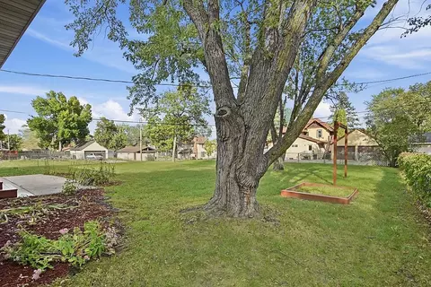 Exterior - 1602 8th Ave S, Saint Cloud, MN 56301 photo 7 of 9