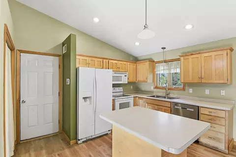 Kitchen - 1602 8th Ave S, Saint Cloud, MN 56301 photo 1 of 2