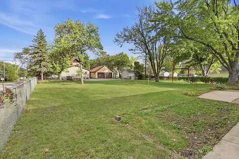 Exterior - 1602 8th Ave S, Saint Cloud, MN 56301 photo 6 of 9