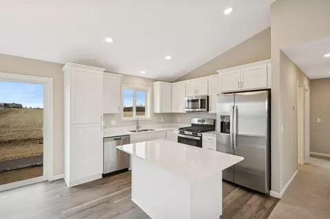 906 Brandenburg Ln, Waverly, MN 55390