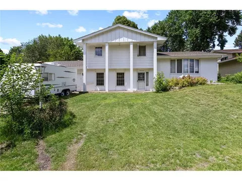7908 37th Ave N, New Hope, MN 55427