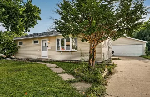 2514 NW 23rd Ave NW, Rochester, MN 55901