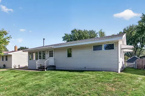 4816 Carolyn Ln, White Bear Lake, MN 55110