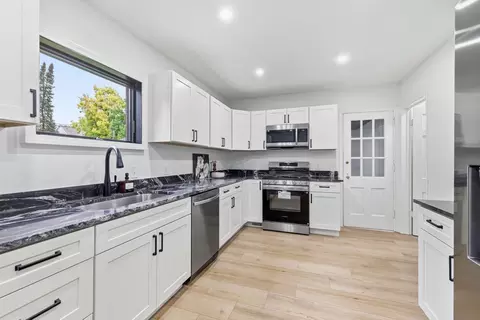 4720 W 41st St, Saint Louis Park, MN 55416