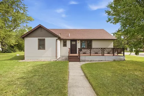 122 6th Ave S, Sauk Rapids, MN 56379