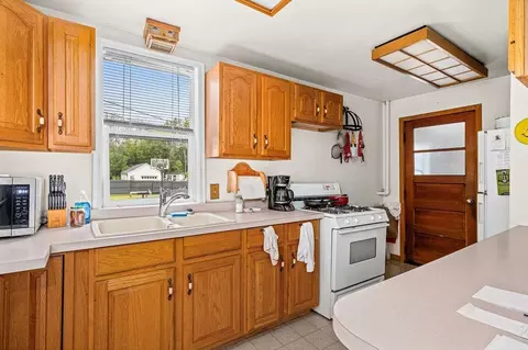 Kitchen - 6015 Greene St, Duluth, MN 55807 photo 1 of 3