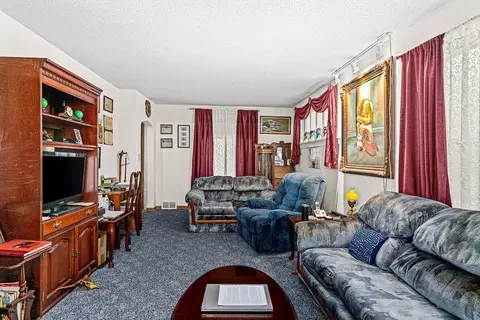 Living - 6015 Greene St, Duluth, MN 55807 photo 2 of 2
