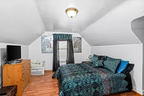 Bedroom - 6015 Greene St, Duluth, MN 55807 photo 1 of 2