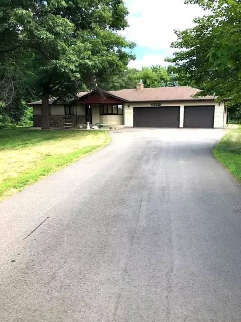 22637 Raven St NW, Bethel, MN 55005