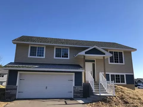 1020 Essex Dr, Osceola, WI 54020