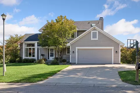 16738 Ides Cir, Lakeville, MN 55044