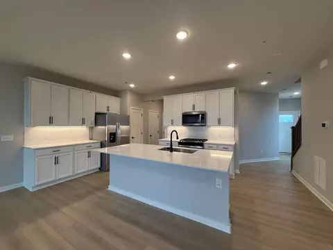 Kitchen - 14920 Avondale Vw, Rosemount, MN 55068 photo 3 of 4