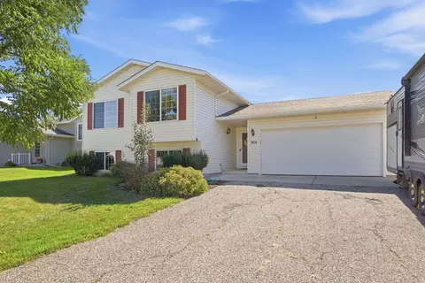 964 7th Ave NW, Hutchinson, MN 55350
