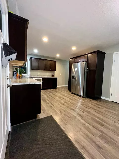 Kitchen - 18042 60th Ave, Milaca, MN 56353 photo 2 of 3