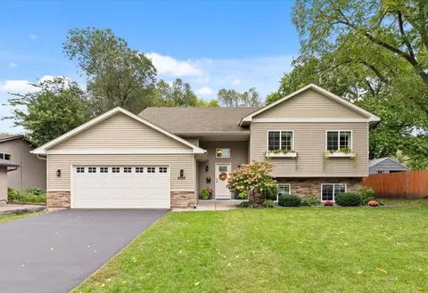 4720 Georgia Ave N, Crystal, MN 55428