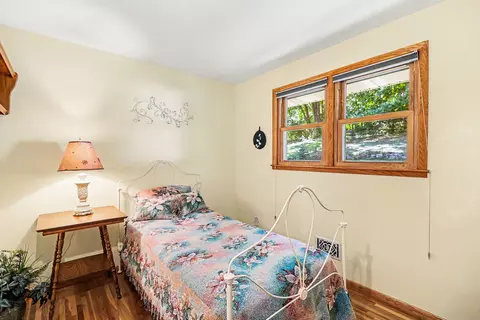 Bedroom - 1680 Spruce Dr, Red Wing, MN 55066 photo 3 of 4