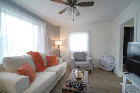 Living - 5132 Juniata St, Duluth, MN 55804 photo 2 of 2