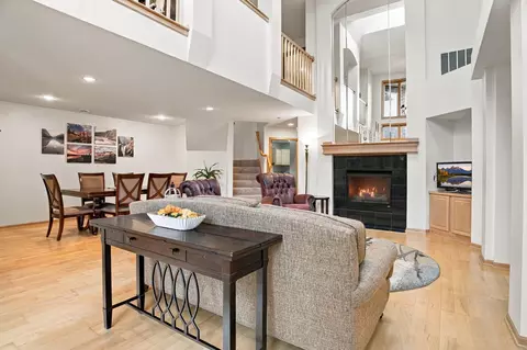 243 W Canyon Dr, Hudson, WI 54016