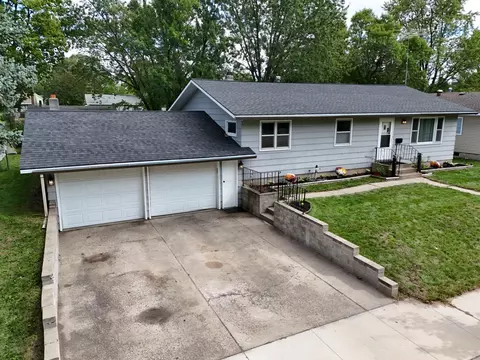 Exterior - 424 24th Ave N, Saint Cloud, MN 56303 photo 2 of 9