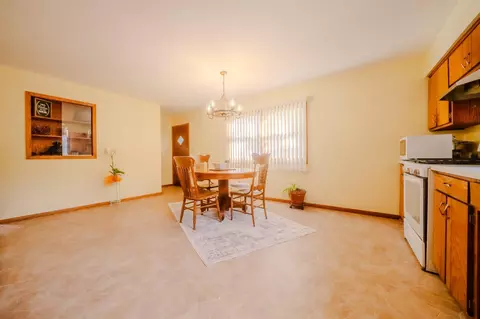 Dining - 424 24th Ave N, Saint Cloud, MN 56303 photo 1 of 1