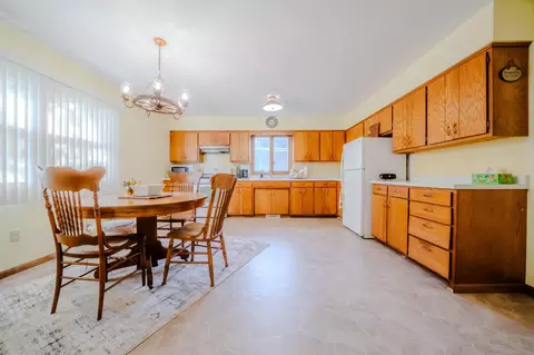Kitchen - 424 24th Ave N, Saint Cloud, MN 56303 photo 2 of 4