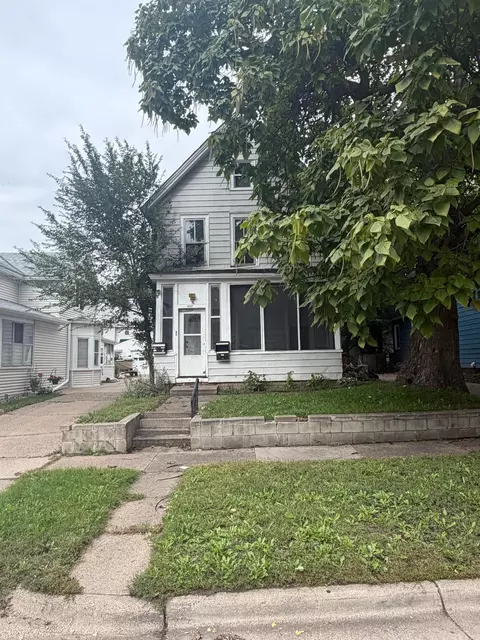 467 Beaumont St, Saint Paul, MN 55130