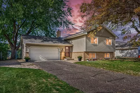 13270 Davenport St NE, Blaine, MN 55449