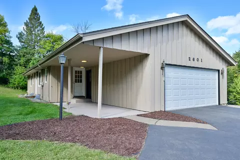 2601 Brookview Dr, Burnsville, MN 55337