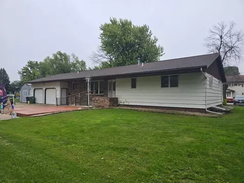 Exterior - 504 Circle Dr, Rushmore, MN 56168 photo 2 of 7
