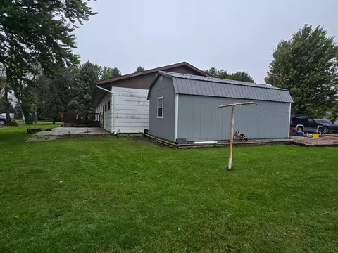 Exterior - 504 Circle Dr, Rushmore, MN 56168 photo 5 of 7