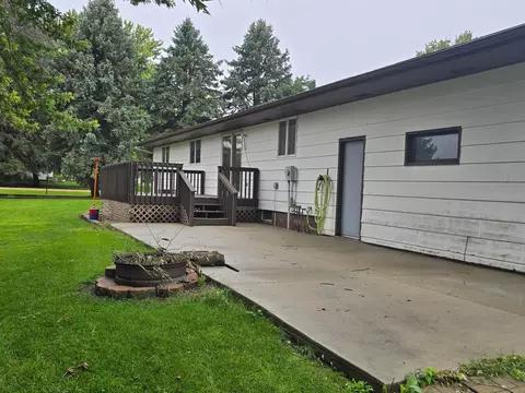 Exterior - 504 Circle Dr, Rushmore, MN 56168 photo 4 of 7