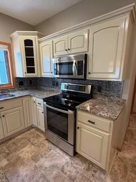 Kitchen - 4235 4th St S, Saint Cloud, MN 56301 photo 6 of 8