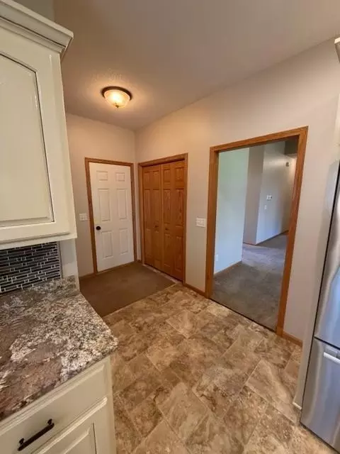 Entry Way - 4235 4th St S, Saint Cloud, MN 56301 photo 4 of 7