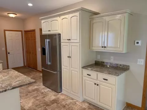 Kitchen - 4235 4th St S, Saint Cloud, MN 56301 photo 5 of 8