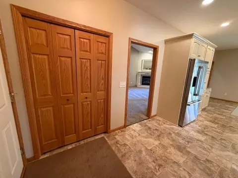 Entry Way - 4235 4th St S, Saint Cloud, MN 56301 photo 3 of 7