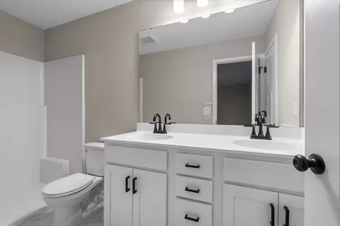 Bath - 1902 Maple Leaf Ln, Litchfield, MN 55355 photo 1 of 5