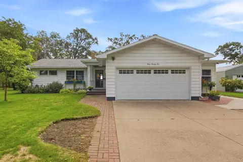 1202 N Shore Dr NE, Menomonie, WI 54751
