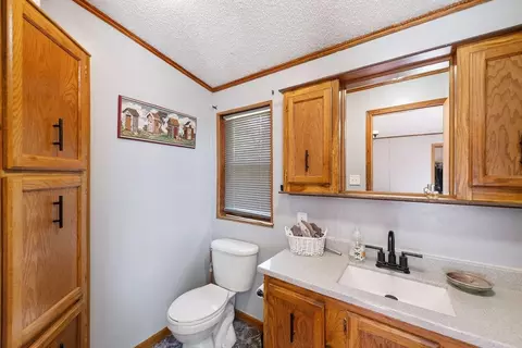 Bath - 175 W Stark Rd, Esko, MN 55733 photo 2 of 3