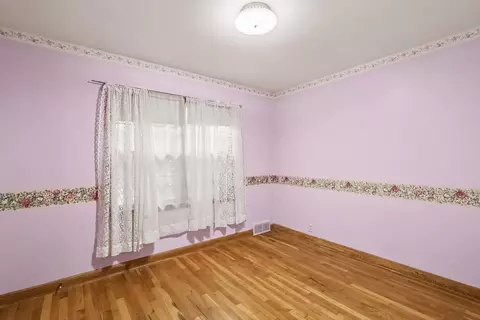 Bedroom - 849 8th Ave SW, Faribault, MN 55021 photo 7 of 7