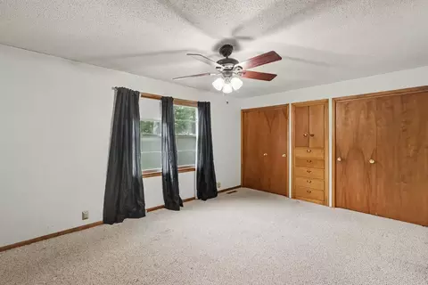 Bedroom - 849 8th Ave SW, Faribault, MN 55021 photo 3 of 7