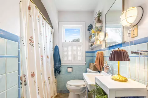 Bath - 1322 3rd St N, Fargo, ND 58102 photo 1 of 4