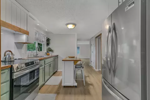 Kitchen - 808 5th Ave SE, Saint Cloud, MN 56304 photo 3 of 4