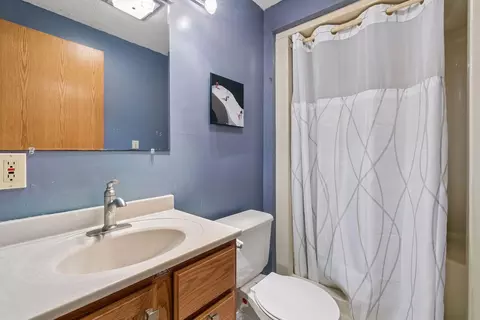 Bath - 4482 Oak Pond Rd, Eagan, MN 55123 photo 2 of 2